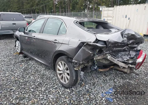 2018 Toyota Camry Le из США, поврежденный, VIN 4T1B11HK2JU611946